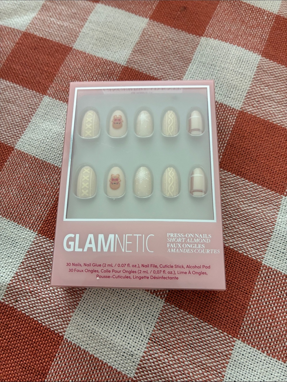 Short Almond Press-On Nails in Soft Pink & Cream